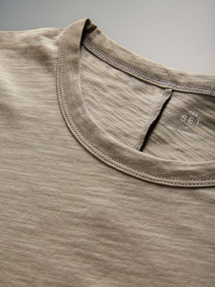 The Set White/Black/Taupe Brown/Pink 4 Pack 100% Cotton Slub Crew Neck T-Shirts - Image 6 of 6 The Set White/Black/Taupe Brown/Pink 4 Pack 100% Cotton Slub Crew Neck T-Shirts - Image 6 of 6