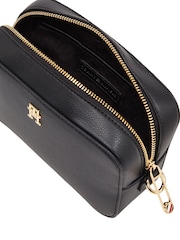 Tommy Hilfiger Black Soft Logo Camera Bag - Image 4 of 5