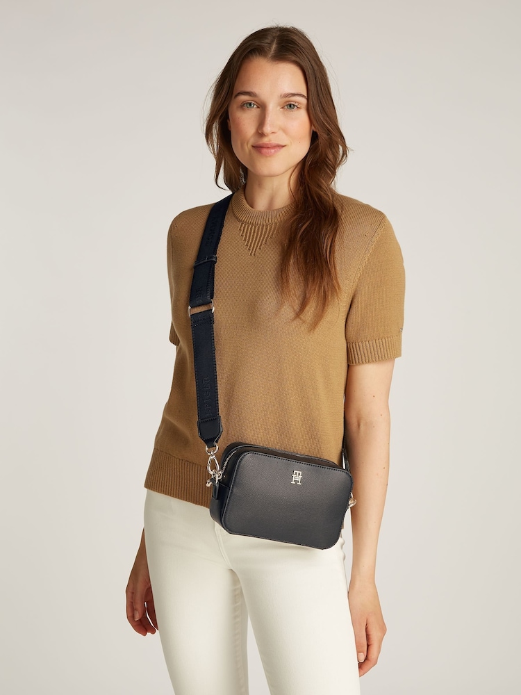 Tommy Hilfiger Black Soft Logo Camera Bag - Image 5 of 5