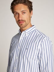 Tommy Hilfiger Regular Fit Flex 100% Cotton Poplin Nautical Stripe Shirt - Imagen 3 de 6