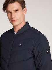 Tommy Hilfiger Расслабленная стеганая куртка-бомбер - Изображение 4 из 6