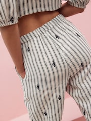 Schwarz-weiß gestreift - Hose mit elastischem Bund, weitem Bein und Stickerei - Image 3 of 6