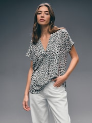 Animal Print Relaxed Fit Short Sleeve Overhead V-Neck Blouse - Image 2 of 7
