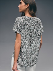 Animal Print Relaxed Fit Short Sleeve Overhead V-Neck Blouse - Image 3 of 7