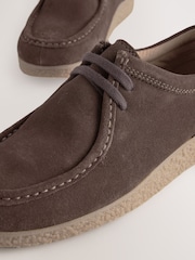 Brown Suede Apron Shoes - Image 4 of 5
