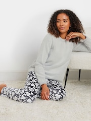 M&Co Heart Print Borg Pyjama Lounge Set - صورة 4 من 5