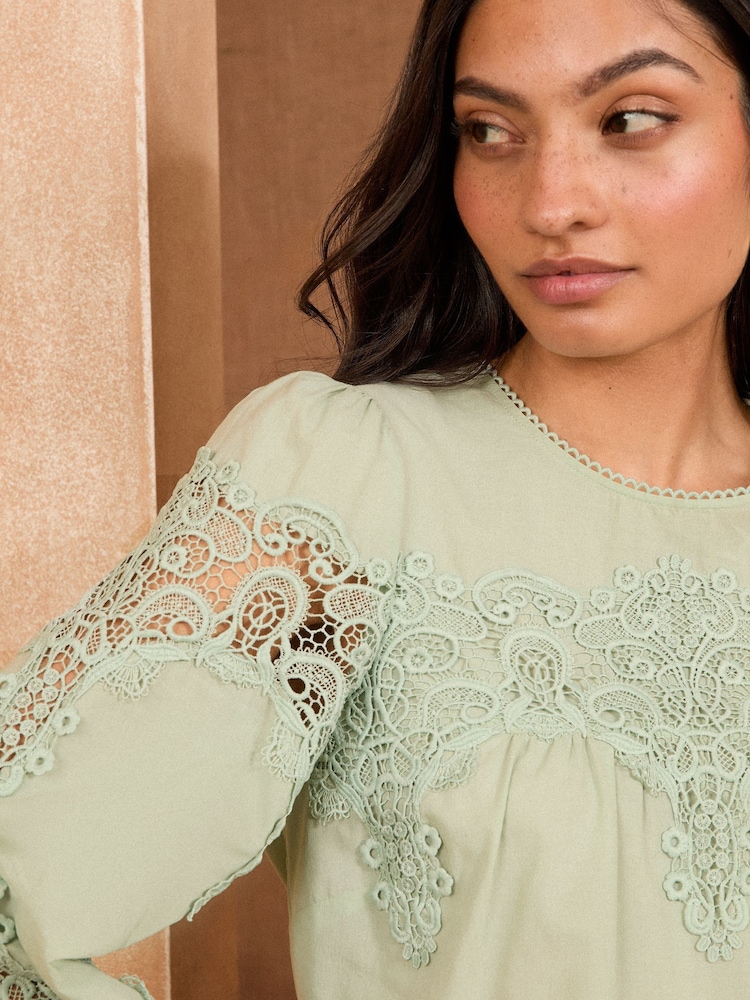 Love & Roses Green Lace Detail Long Sleeve Blouse - Image 2 of 4
