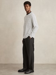 Reiss Eddie – Langarm-T-Shirt mit Breton-Streifen - Bild 1 von 5