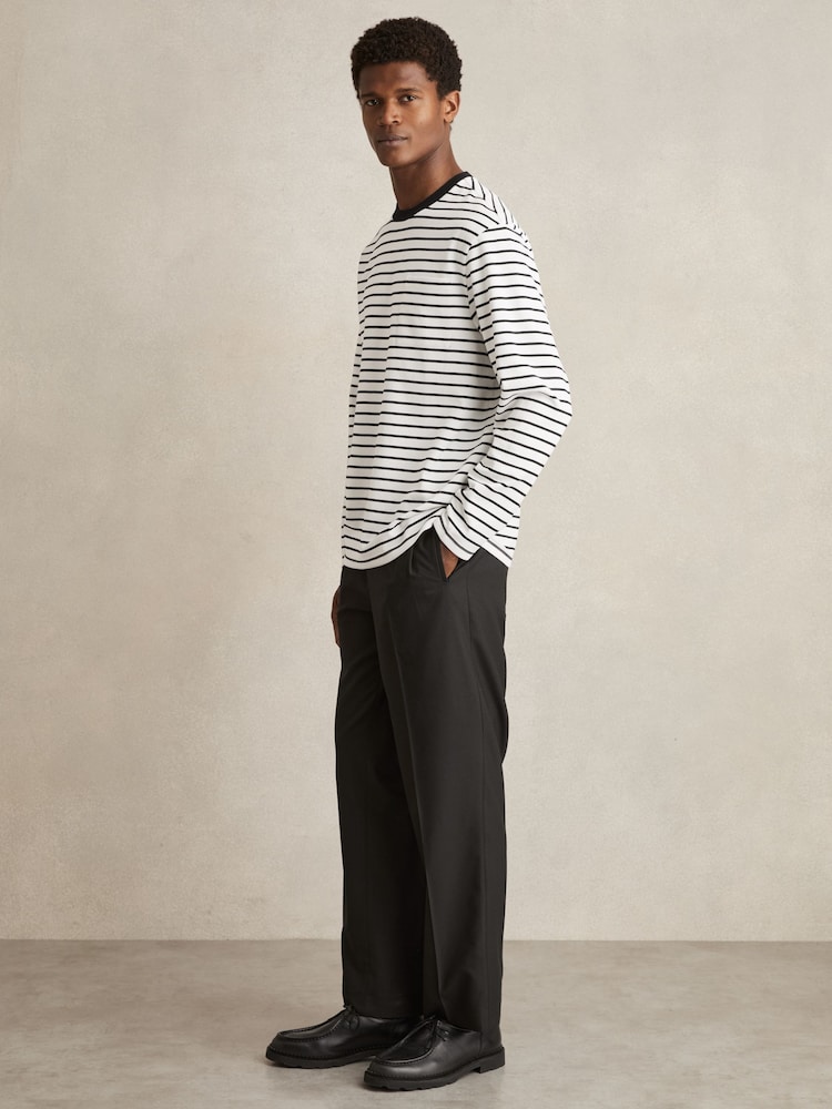 Reiss White/Navy Eddie Breton-Stripe Long-Sleeve T-Shirt - Image 1 of 5 Reiss White/Navy Eddie Breton-Stripe Long-Sleeve T-Shirt - Image 1 of 5