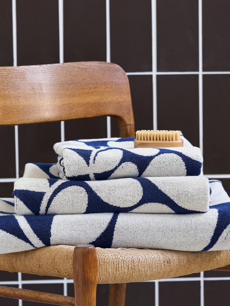 Orla Kiely Dusk Sycamore Stripe Bath Towel - Image 2 of 5