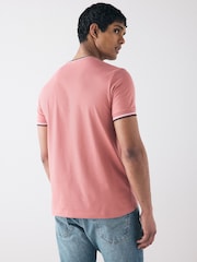 Fred Perry Twin Tipped Logo T-Shirt - Image 2 of 5