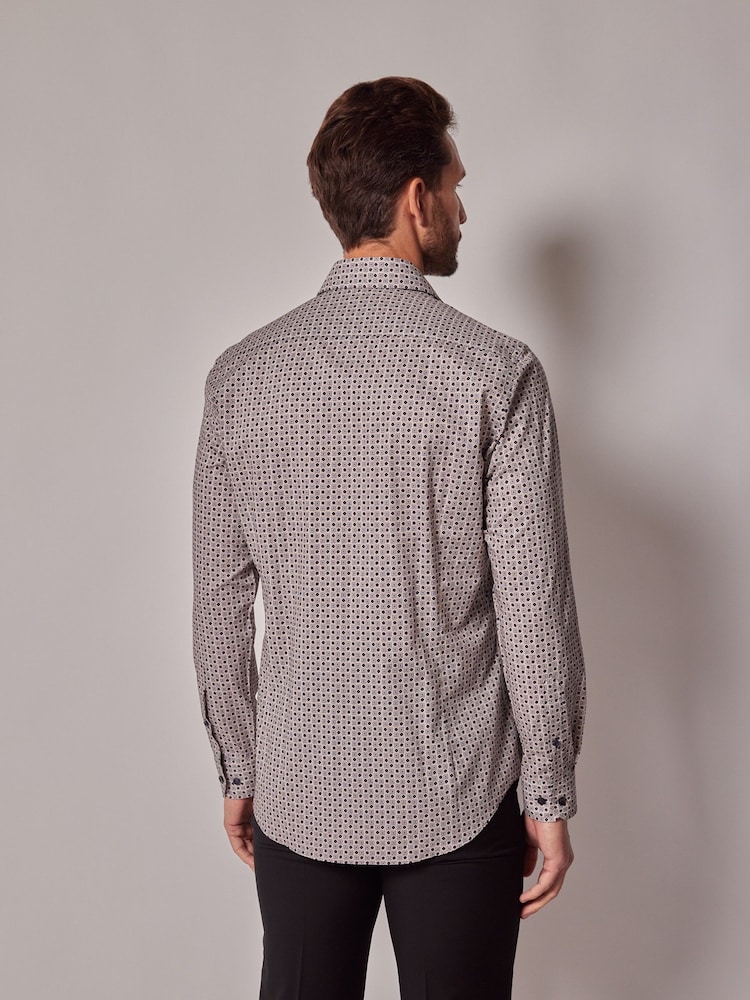 Hawes & Curtis Cream Square Box Geo 100% Cotton Shirt - Image 2 of 4