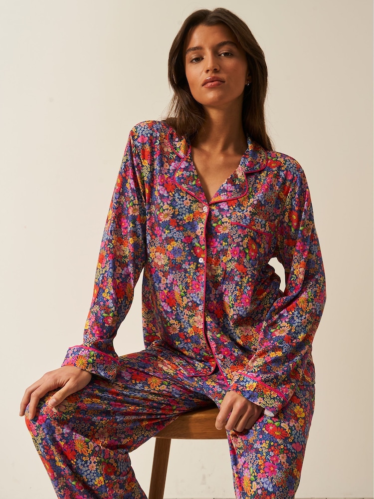 Stripe & Stare Long Red Pyjamas Set - Image 5 of 5