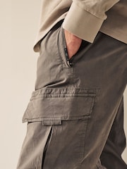 Marron champignon - Coupe fuselée régulière - Pantalon cargo style militaire en tissu stretch - Image 5 de 7