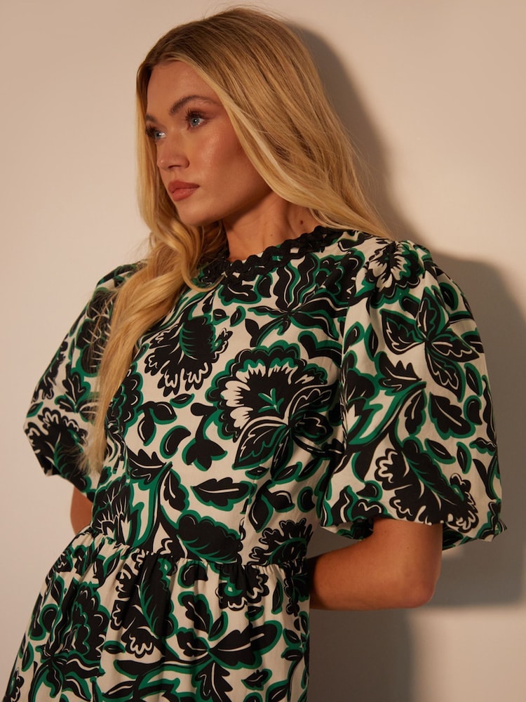 Another Sunday Green/White 100% Cotton Floral Print Poplin Short Puff Sleeve Tiered Smock Midi Dress - Image 4 of 4