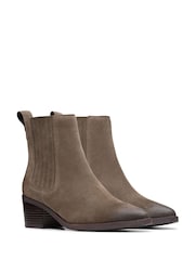 Clarks Brown Chrome Morzine Top Boots - Image 5 of 7