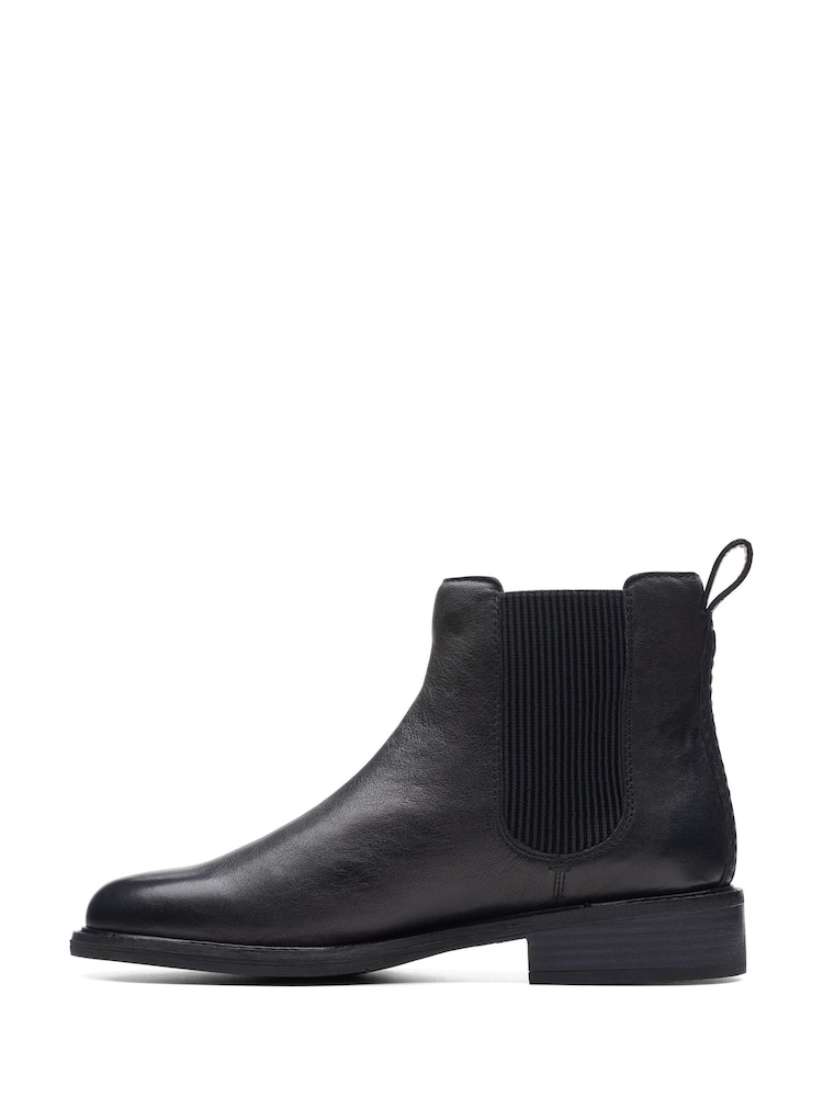 Clarks Kolinska voda za usnje Arlo2 gležnjarji - Slika 2 iz 7 Clarks Kolinska voda za usnje Arlo2 gležnjarji - Slika 2 iz 7