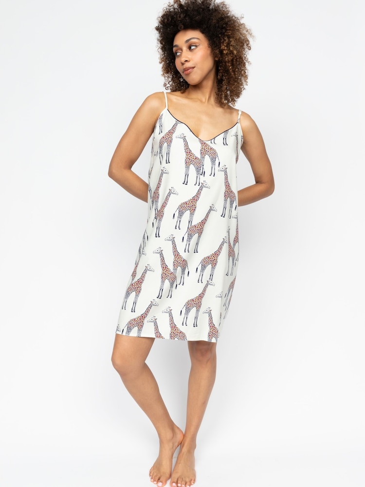Cyberjammies Kort Nachtjapon met bandjes en Georgina Giraffe Print - Image 1 of 4