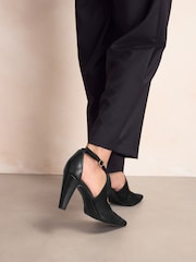 Black Leather Suede Cross-Over Point Toe Court Heels - Image 7 of 11