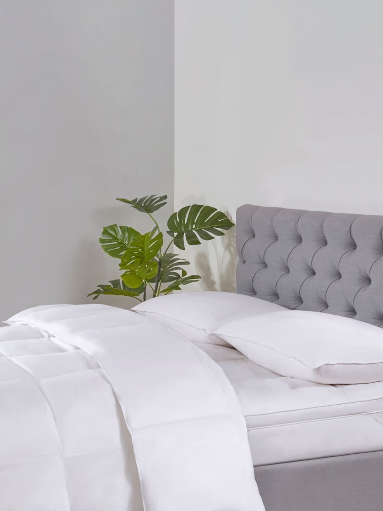 BHS 10.5 Tog 100% Cotton Duck Feather & Down Duvet - Image 5 of 5
