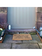 Artsy Mats Natural and Black Loud Music Doormat - Image 7 of 12