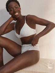 Cream Pad Non Wire Premium Lace Bra - Image 3 of 6