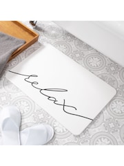 Artsy Mats rutschfeste Badematte mit „Relax“-Schriftzug in Weiß/Stone - Bild 1 von 5