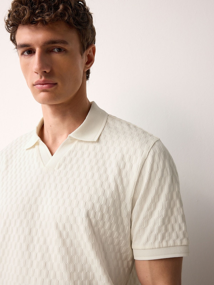 بيج فاتح كريم - Textured Cuban Collar 100% Cotton Polo Shirt - صورة 1 من 8