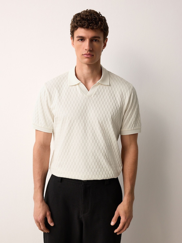 بيج فاتح كريم - Textured Cuban Collar 100% Cotton Polo Shirt - صورة 2 من 8