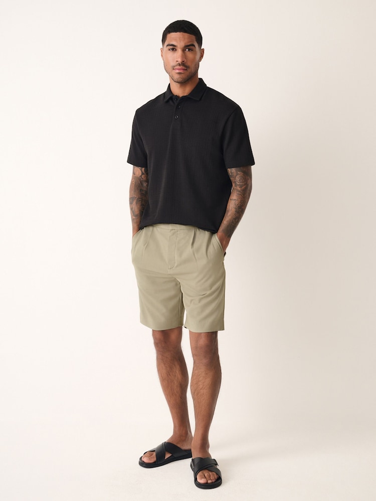 أسود - Crepe Textured Button Neck Polo Shirt - صورة 2 من 5