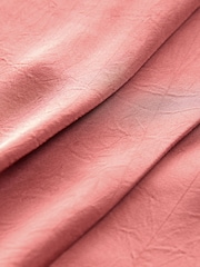 Розово-золотистый - Short Sleeve Crinkle Satin Asymmetric Top - Image 6 of 7