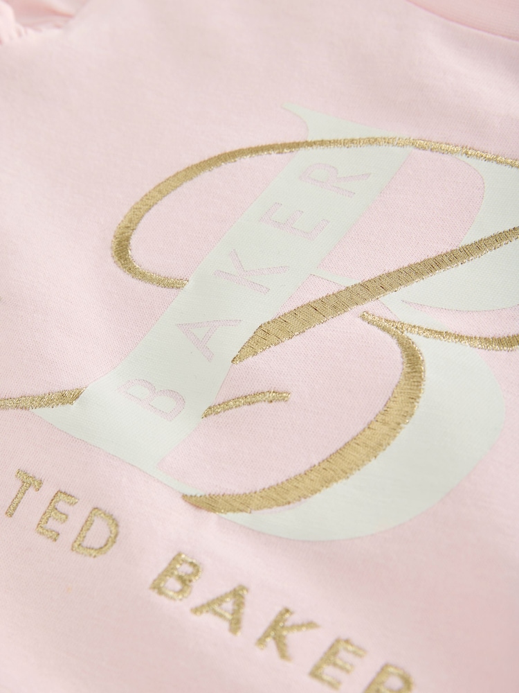 وردي - طقم 2 قطعة من بنطلون بقصّة انسيابية وتيشِرت بكشكشة من Baker by Ted Baker - صورة 10 من 10