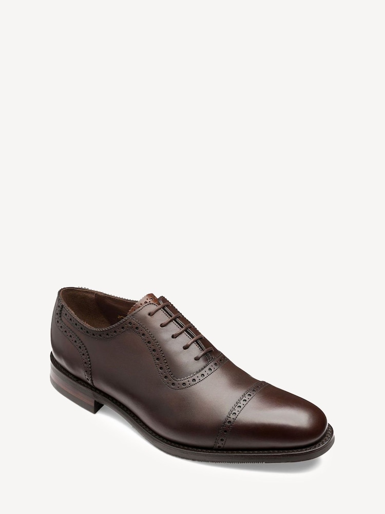 Loake Dk Calf Semi gležnjar z luknjičastim vzorcem in vezalkami Brown čevlji - Slika 2 iz 3