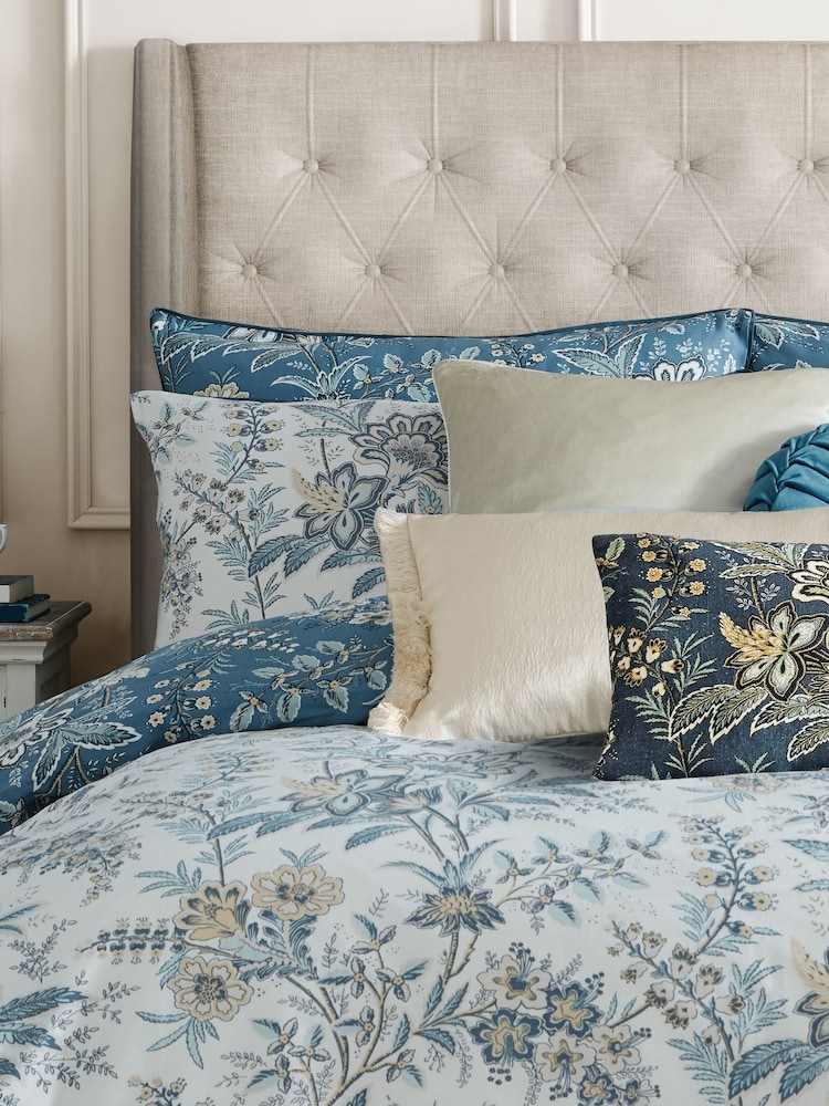 Laura Ashley Set of 2 Dusky Seaspray 100% Cotton Marlbrook Pillowcases - Image 2 of 6