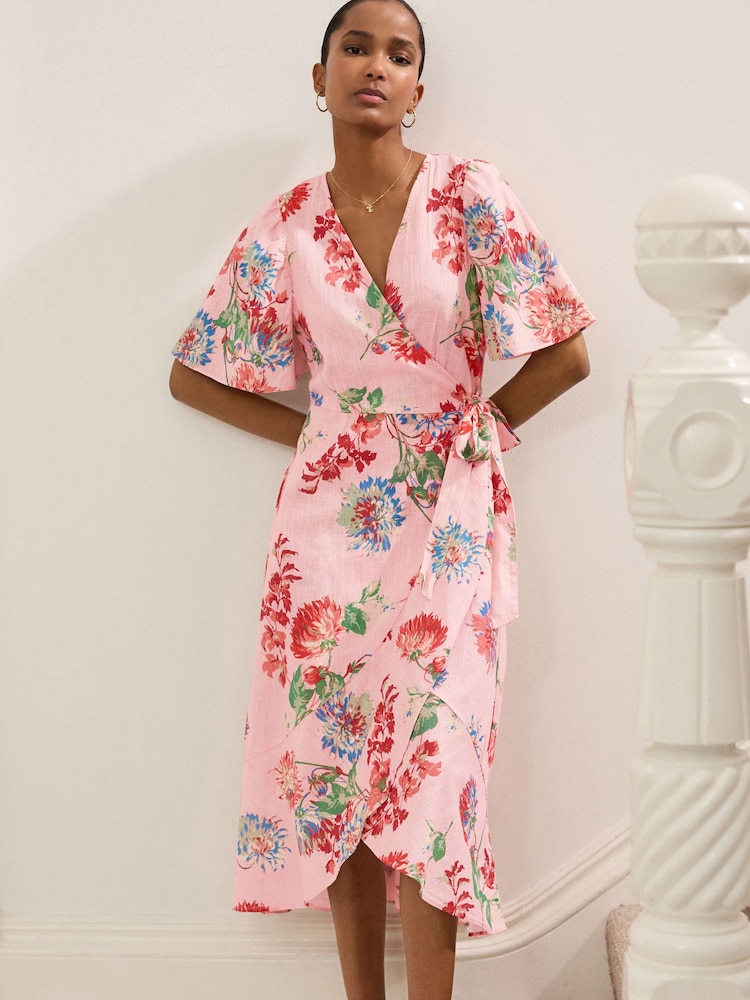 Pastellrosa Floralprint - Flutter Sleeve Wrap Midi Dress - Bild 1 von 8 Pastellrosa Floralprint - Flutter Sleeve Wrap Midi Dress - Bild 1 von 8