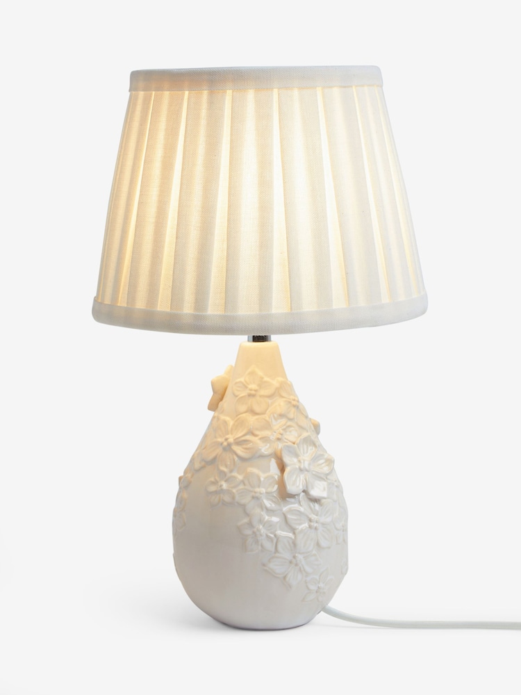 Shabby Chic by Rachel Ashwell® Cream Eloise Ceramic Table Lamp - Image 5 of 5