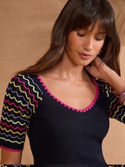 Love & Roses Navy Scallop Knitted top - Image 2 of 4