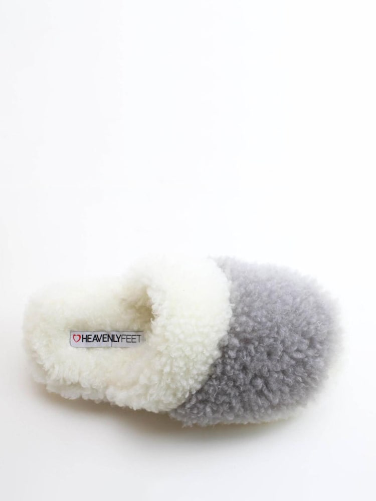 Heavenly Feet Pillow Slippers - Image 4 of 4