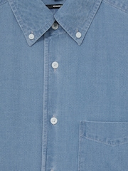Indigo modra - Reiss Kittle denim Piqué z gumbi po celotni dolžini srajce - Slika 6 iz 6