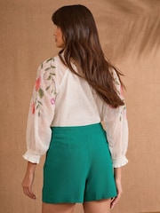 Love & Roses Green Ruffle Hem Linen Shorts - Image 4 of 4