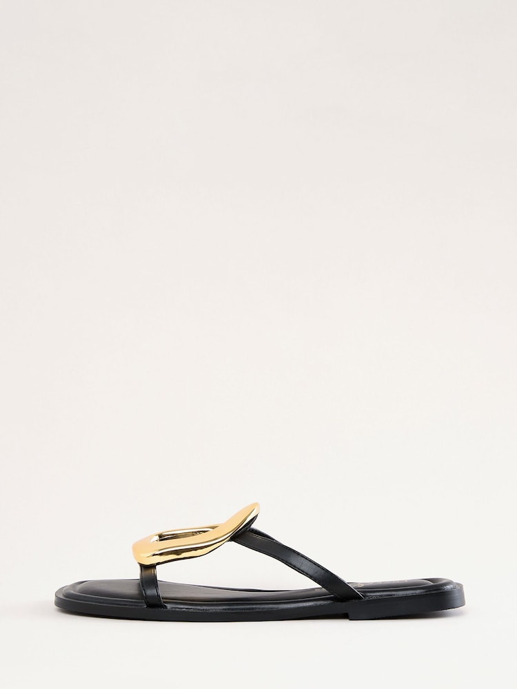 Love & Roses Black Hardwear Detail Comfort Faux Leather Flat Toe Post Sandals - Image 5 of 5