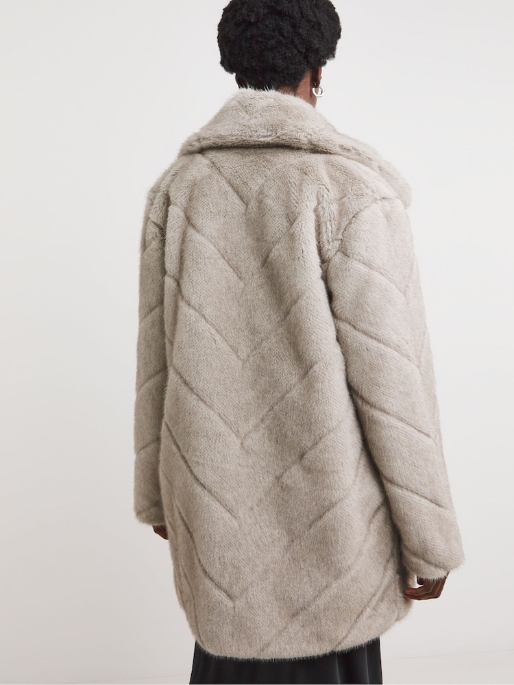 JD Williams Grey Chevron Faux Fur Coat - Image 2 of 4
