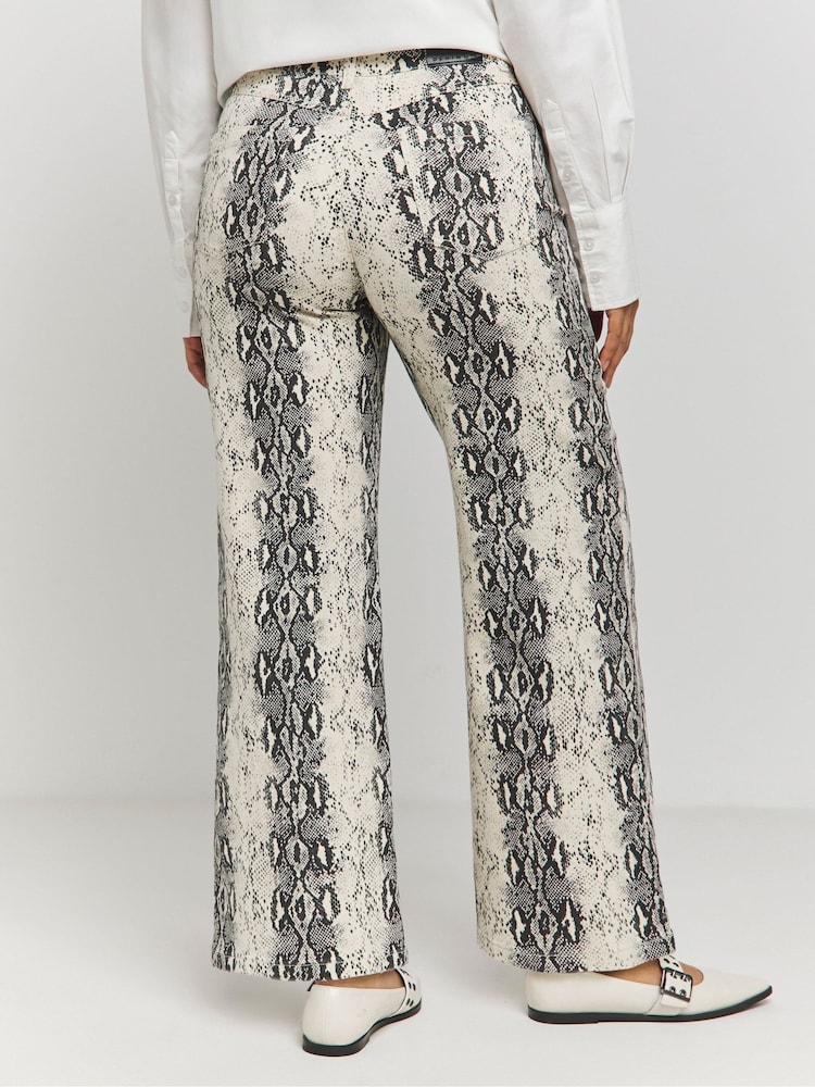 Simply Be Snake Print Wide Leg Denim Jeans - Image 2 of 4
