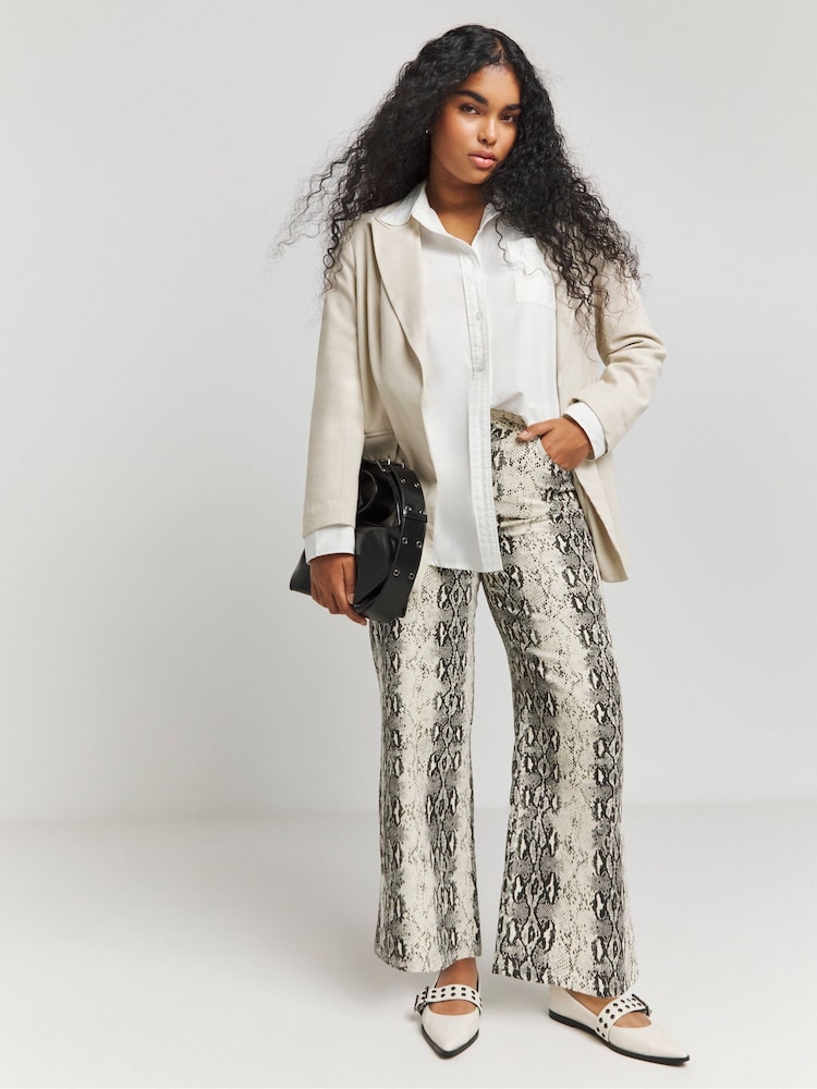 Simply Be Snake Print Wide Leg Denim Jeans - Image 4 of 4