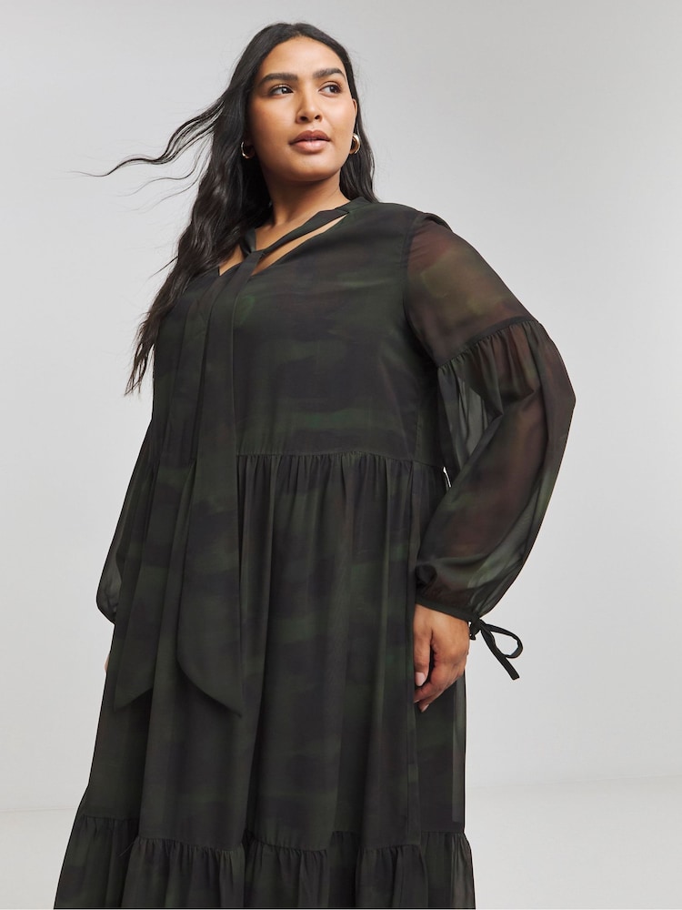 Simply Be Black Tiered Georgette Maxi Dress - Image 4 of 4