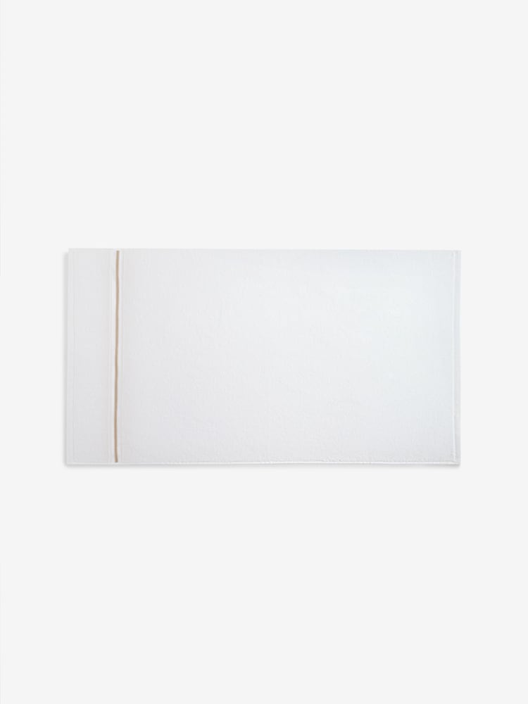 Gold Trim 100% Cotton Towel - Image 5 of 5