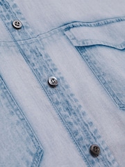 Azul - Reiss Darcy Cotton Denim-Print Cropped Shirt - Imagen 6 de 6
