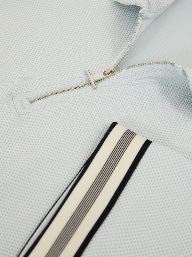 Холодный голубой - Reiss Bristol Textured Contrast Trim Half-Zip Polo Shirt - Image 6 of 6