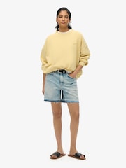 Желтый - Толстовка Superdry Oversized Essential Logo Crew из 100% хлопка - Изображение 3 из 4