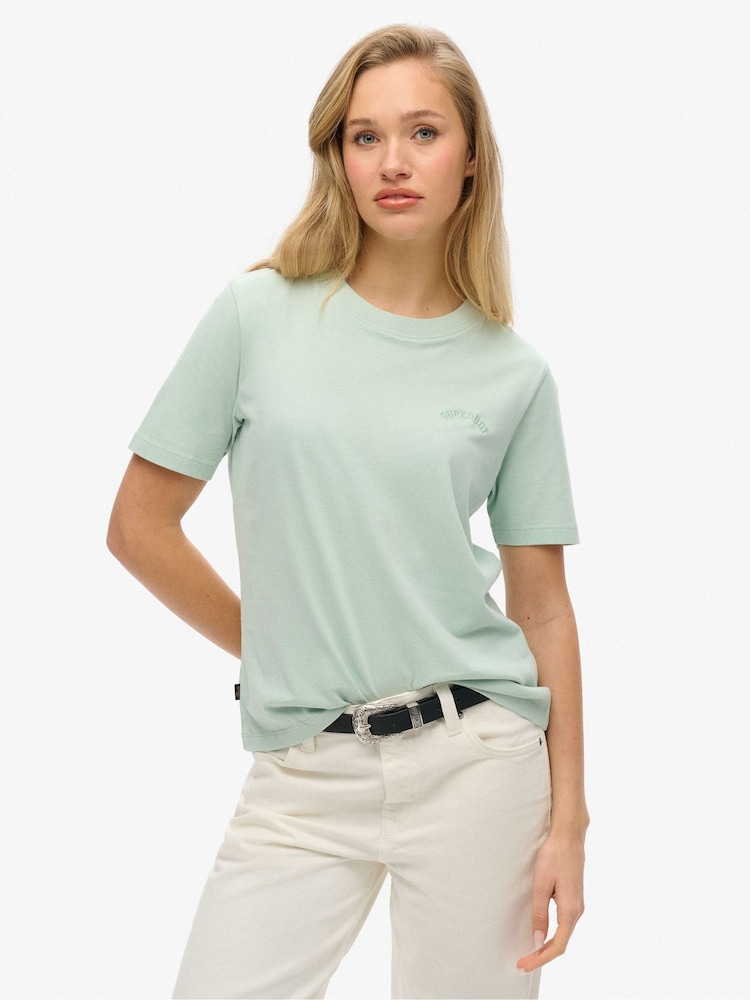 Verde - Superdry Essential Logo Embroidered T-Shirt - Imagen 1 de 7
